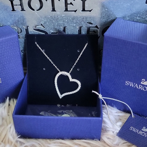 Swarovski Silver Heart Studded Pendant - Picture 4 of 14